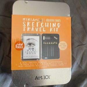 NWT Art 101 Mini sketching travel kit